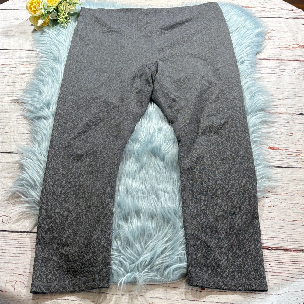 Glyder Elongated Spanish Tyle Grey Jacquard Crop Leggings sz XXL